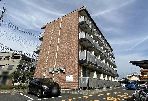 レオパレス東本町の建物外観