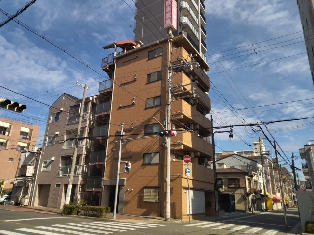 神戸市中央区八雲通のマンションの建物外観