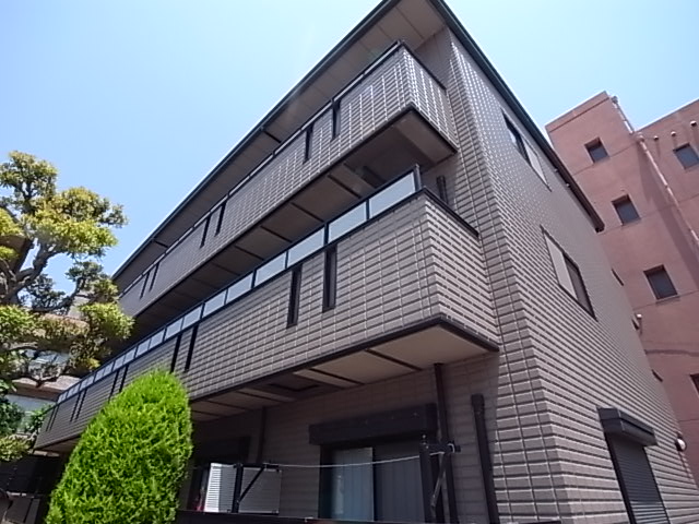 神戸市須磨区月見山本町のマンションの建物外観