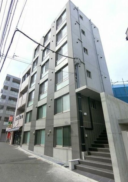 ラフォート横浜鶴見の建物外観