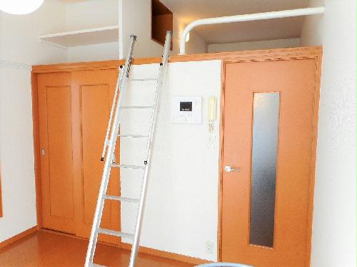居室・リビング　ロフト付きのお部屋です
