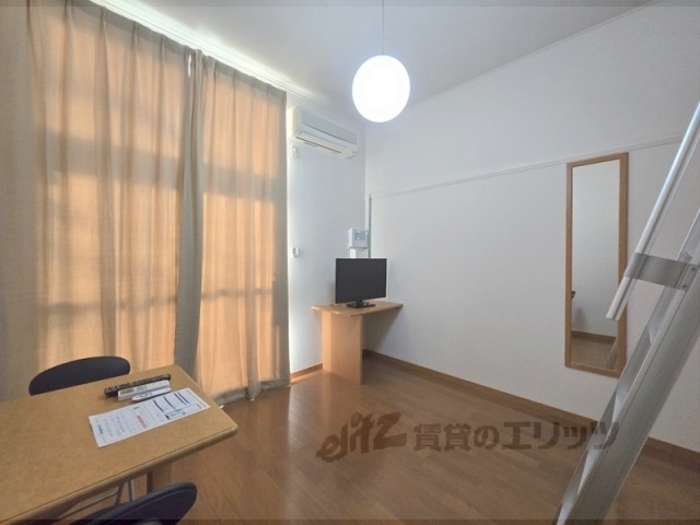 居室・リビング　洋室