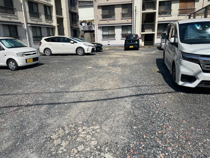 【大津市御殿浜のマンションの駐車場】