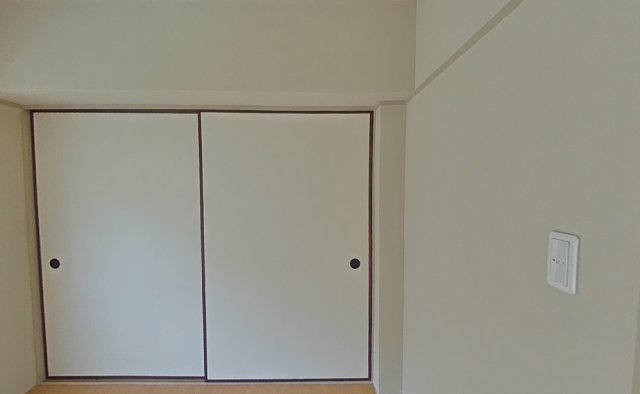 収納　※反転タイプの部屋の写真です。