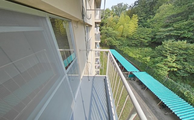 バルコニー　※反転タイプの部屋の写真です。