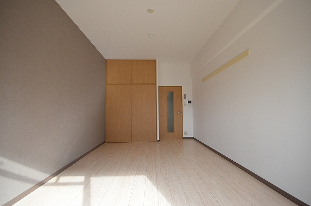 居室・リビング　別号室の写真です