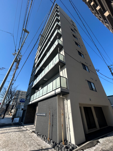 【S-RESIDENCE円山鳥居前の建物外観】