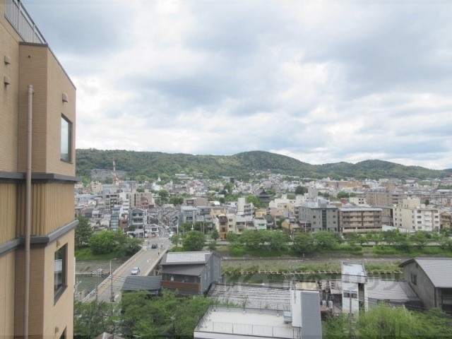 【京都市下京区稲荷町のマンションの眺望】