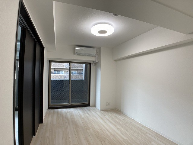 居室・リビング　同タイプのお部屋写真です