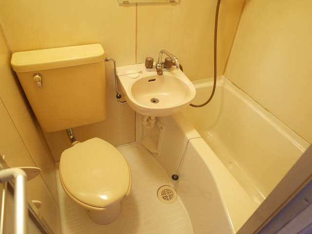 バス・シャワールーム　バスルーム