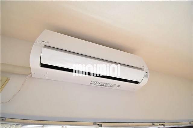 その他設備　暑い夏も寒い冬もエアコンで快適に過ごせます