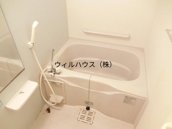 バス・シャワールーム　浴室乾燥機付きバス！
