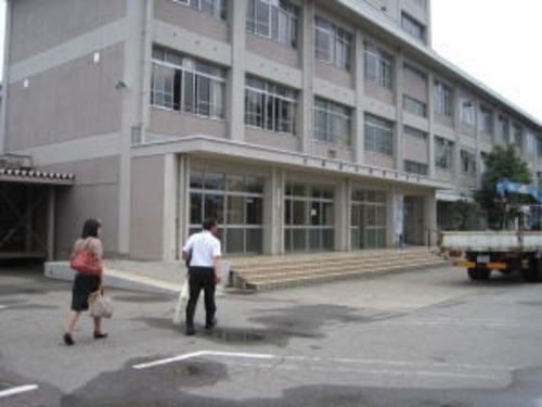 中学校　陽明中学校（中学校）まで1100m