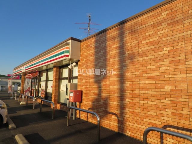 コンビニ　セブンイレブン　八代本野町店（コンビニ）まで658m