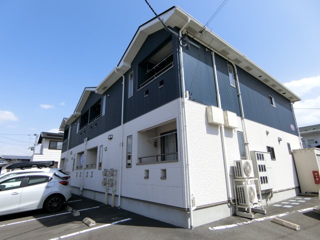 建物外観　２０１４年築のアパートです。