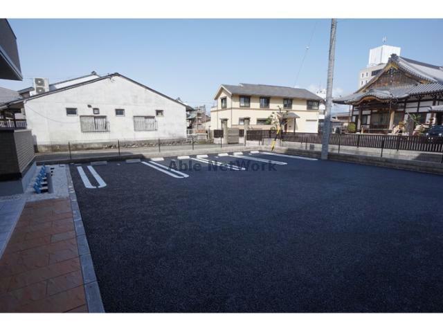 駐車場　駐車場