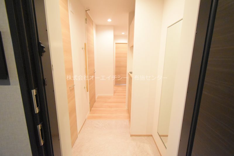 玄関　参考写真（シャーメゾンの別物件）