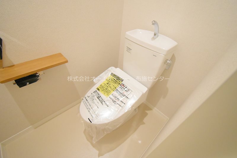 トイレ　参考写真（シャーメゾンの別物件）