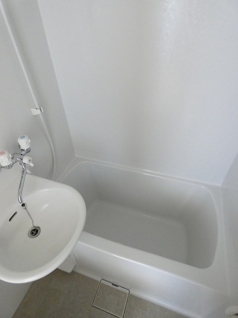 バス・シャワールーム　バス