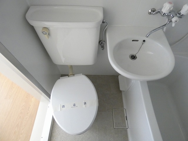 トイレ　トイレ