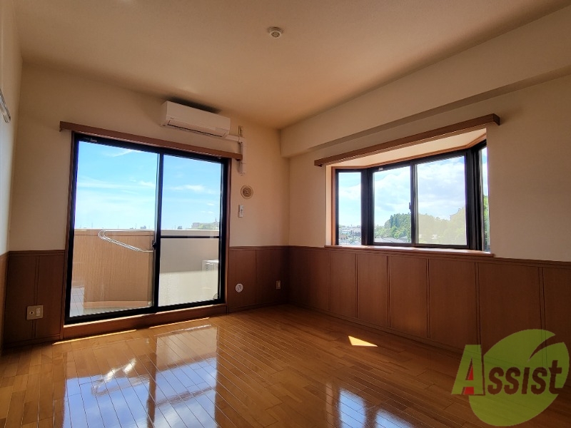 居室・リビング　日当りの良い、広めのお部屋となっております