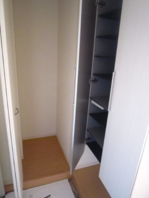 玄関　別室参照