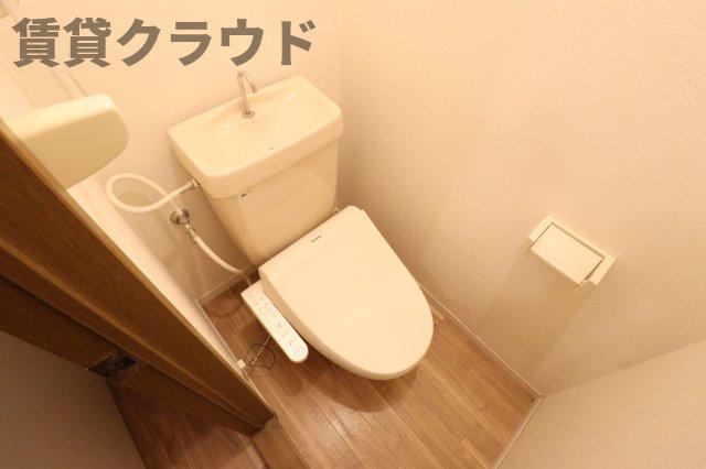 トイレ　マストアイテム！温水洗浄便座♪