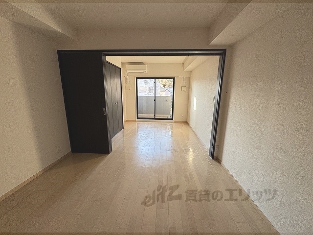 居室・リビング　洋室