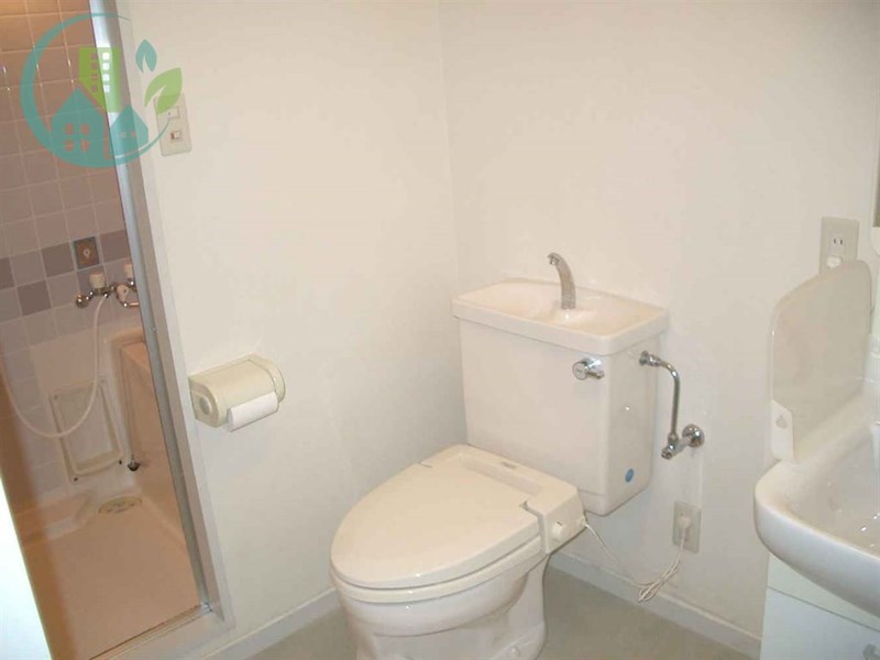 トイレ　エルデ六甲(冷蔵庫、電子レンジ付、レディースマンション)