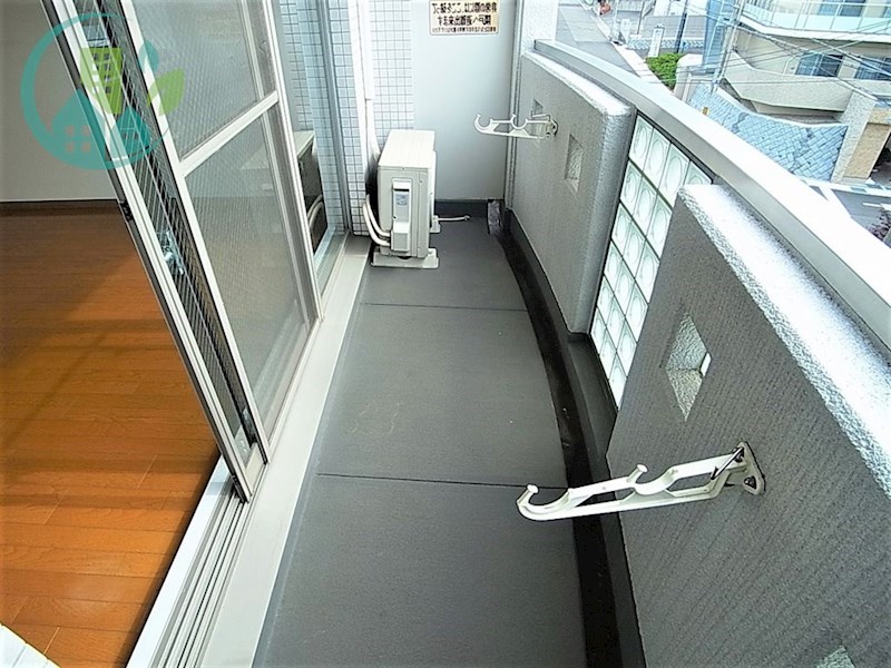 バルコニー　エルデ六甲(冷蔵庫、電子レンジ付、レディースマンション)