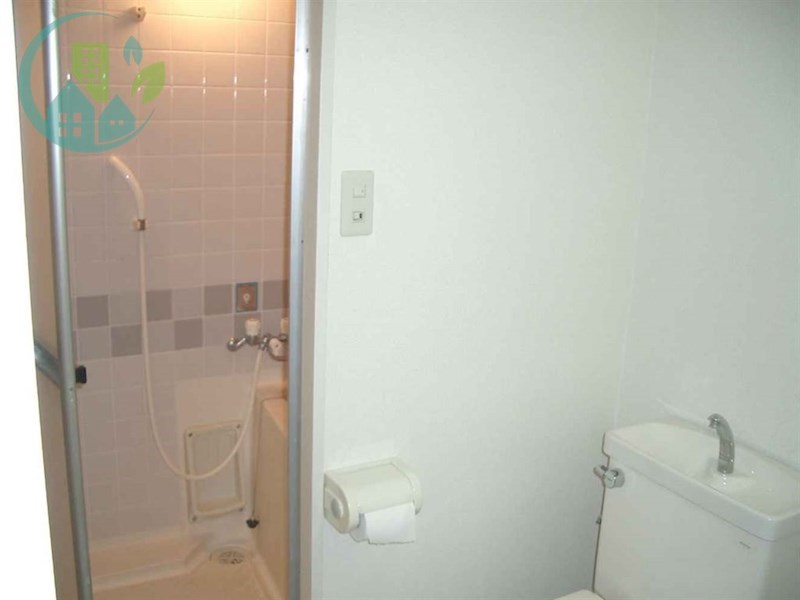 バス・シャワールーム　エルデ六甲(冷蔵庫、電子レンジ付、レディースマンション)