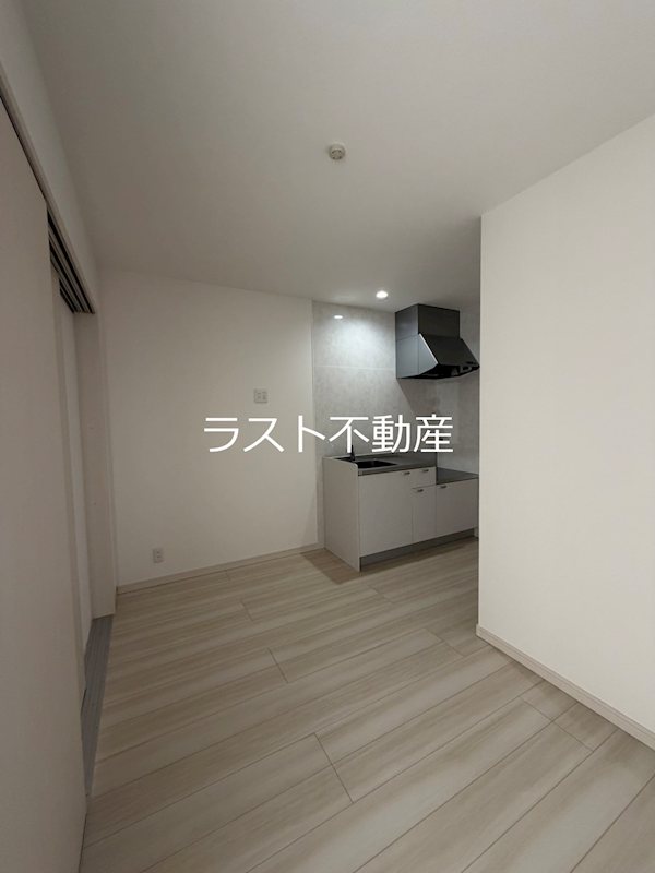 居室・リビング　実際の物と異なります