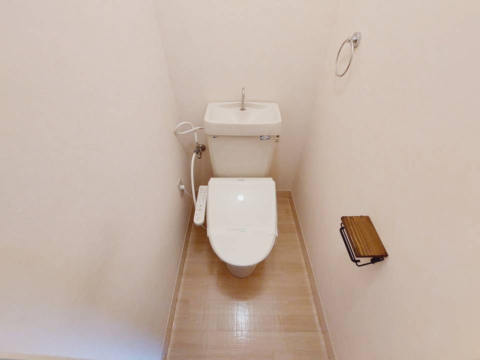 トイレ　トイレ