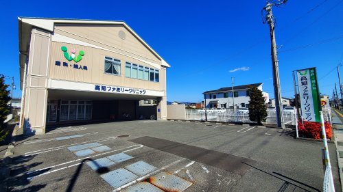病院　高知ファミリークリニック（病院）まで405m