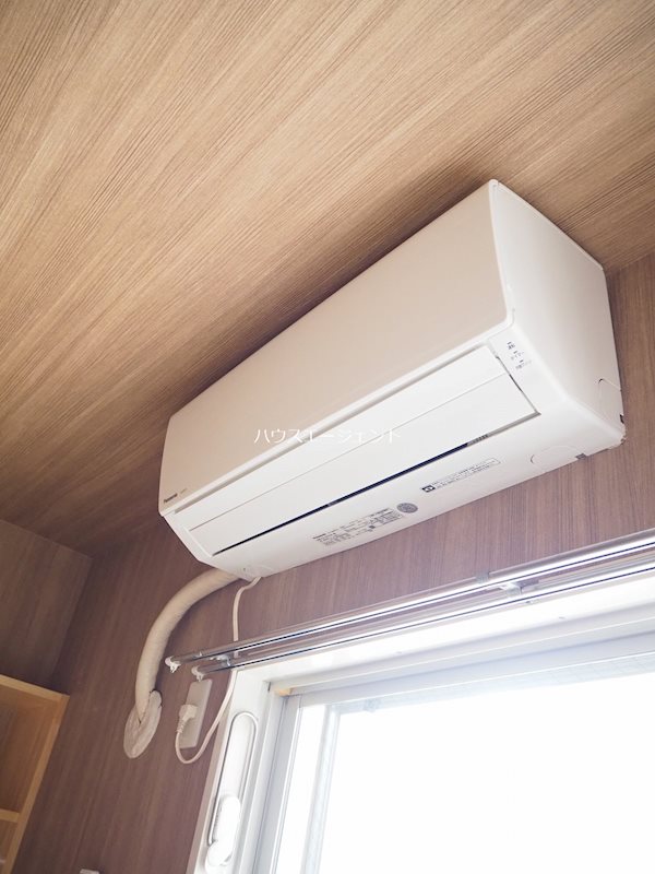 その他設備　エアコン設備でついています。