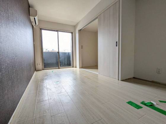 居室・リビング　※別部屋の写真です