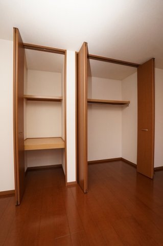 収納　北側洋室クローゼット