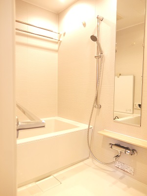 バス・シャワールーム　☆ゆったりとくつろげるお風呂☆