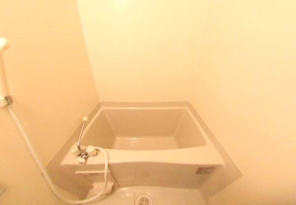 バス・シャワールーム　ゆったり過ごせるお風呂です