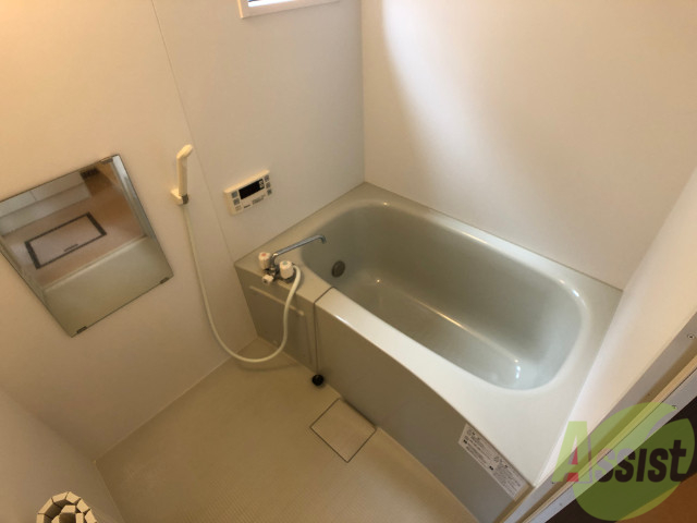 バス・シャワールーム　追い焚き機能もついたお風呂は経済的になりそうです