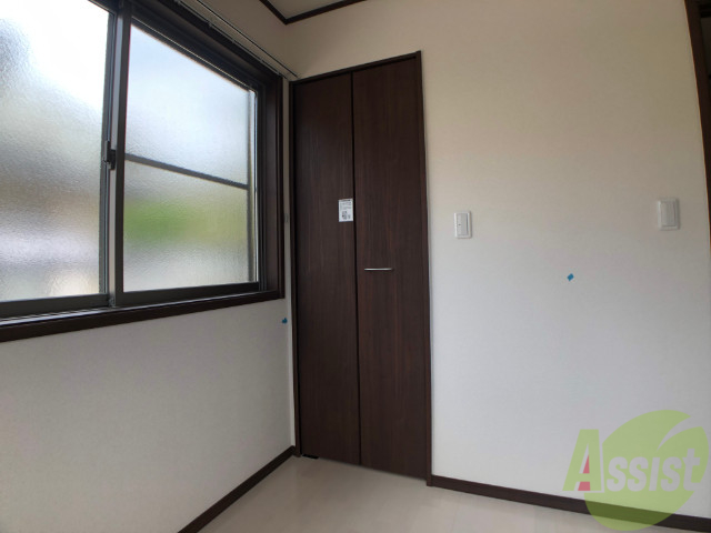 収納　４．５帖洋室にはウォークインクローゼットがあります