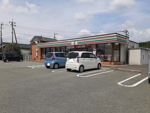 コンビニ　セブンイレブン御船木倉店（コンビニ）まで400m