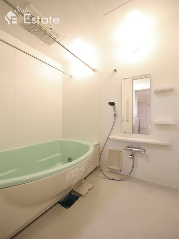 バス・シャワールーム　バスルーム