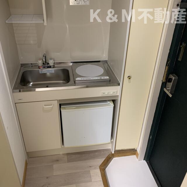 キッチン　コンパクトなキッチンで掃除もラクラク