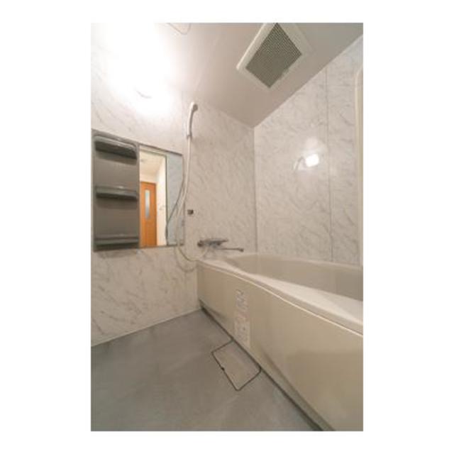 バス・シャワールーム　※写真は同タイプ住戸です。