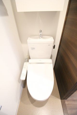 トイレ　クレイシア巣鴨駅前　豊島区巣鴨3