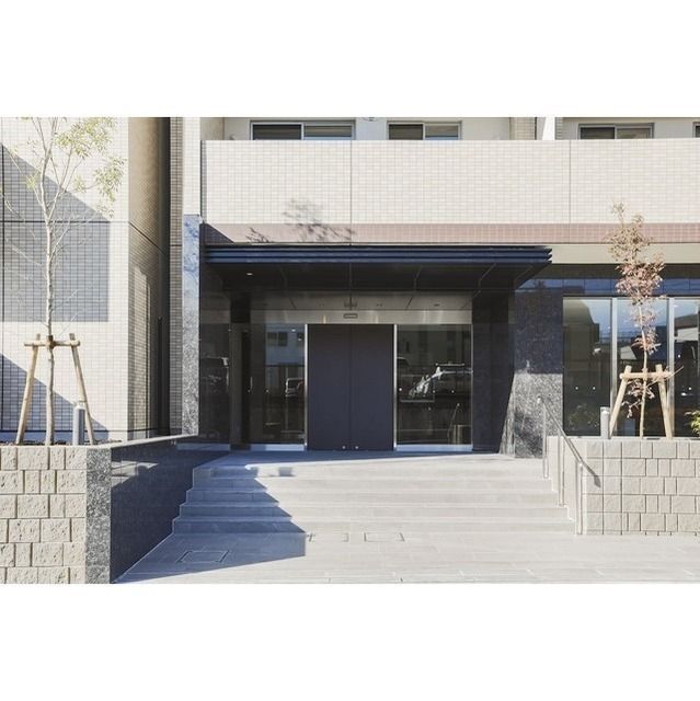 エントランス　ゆとりのあるエントランスです