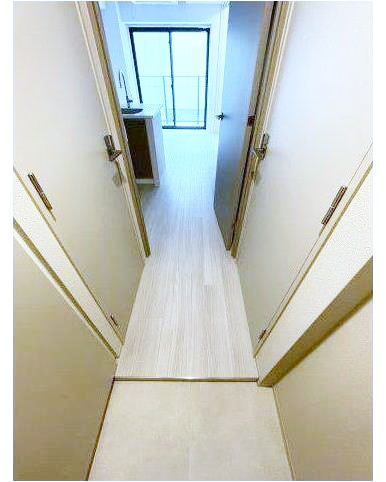 玄関　ゆったりとした玄関スペースです♪