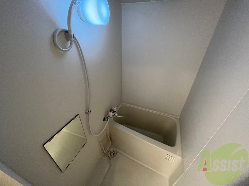 バス・シャワールーム　お風呂になります。一日の疲れを癒してくださいね。