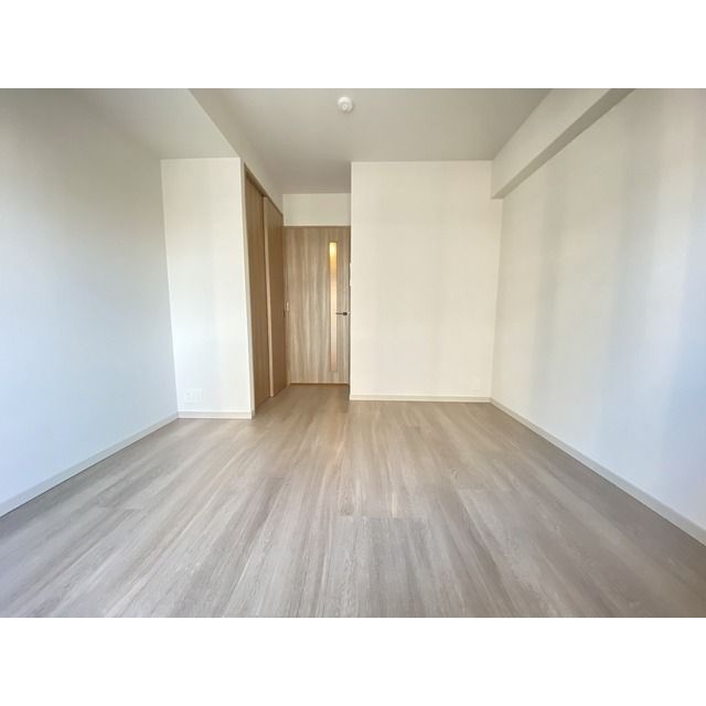 居室・リビング　参考写真（同物件別部屋）